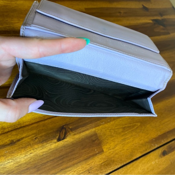 Gucci Snakeskin and Lavender with Logo GG Canvas Clutch - Picture 6 of 8